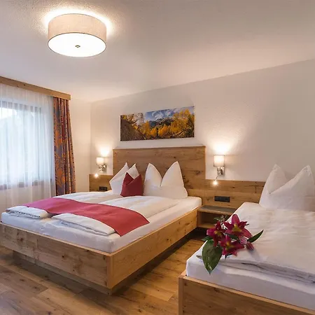 Alpenrose Burger Evelin Sankt Anton am Arlberg