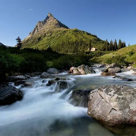 Alpenrose Burger Evelin